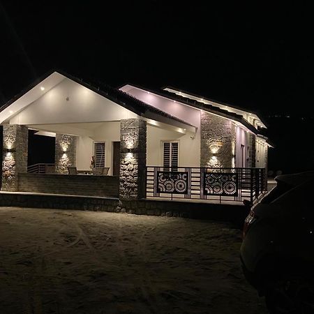 Rr Holiday Inn Кодайканал Экстерьер фото